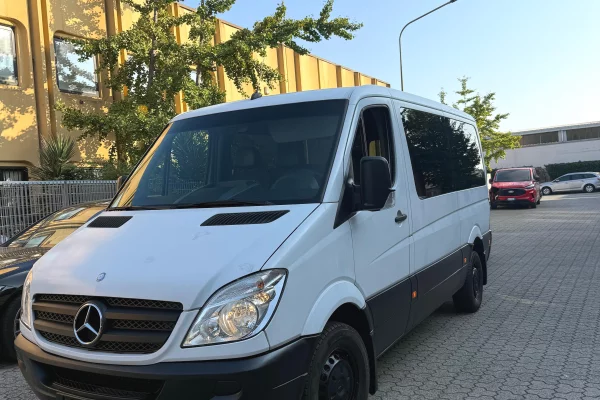 Makina ne shitje ne Durres - 15,000 Euro