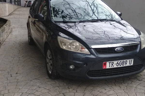Makina ne shitje ne Tirane - 340,000 Leke