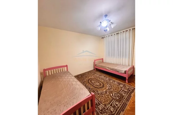 Shtepi me qera 3+1 ne Tirane - 60,000 Leke