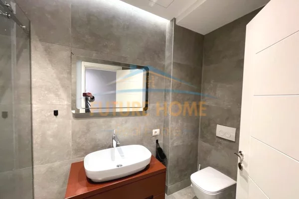 Shtepi me qera 2+1 ne Tirane - 1,500 Euro