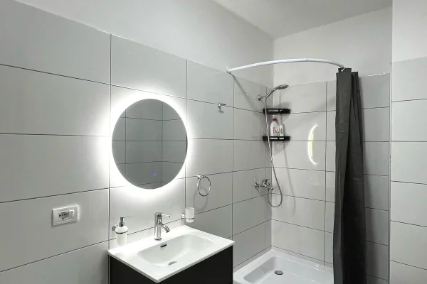 Shtepi ne shitje Apartament ne Durres, 2+1, Mobilimi E mobiluar, Pagesa 185,000  Euro.