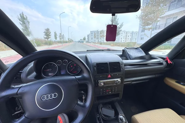 Makina ne shitje ne Durres, Audi, 2003 Benzine,Kambio Manual Pagesa 1,500  Euro.