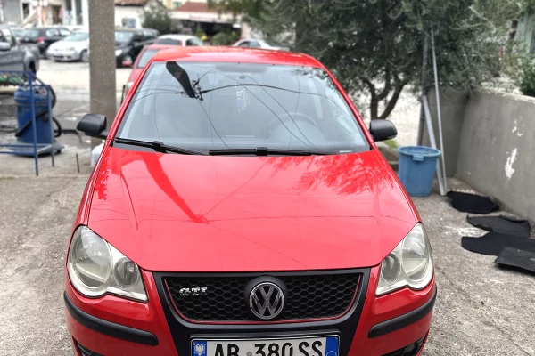 Makina ne shitje ne Elbasan - 3,000 Euro