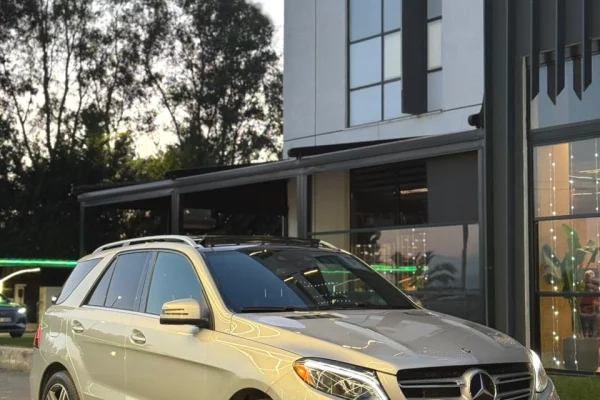 Makina ne shitje ne Durres - 23,000 Euro