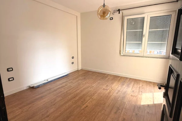 Apartment for rent in Tirana 2+1, Emty
