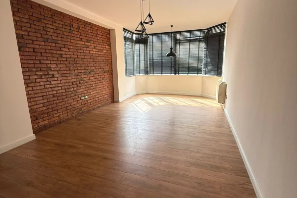 Shtepi me qera 2+1 ne Tirane - 850 Euro