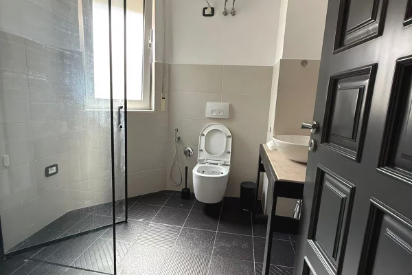 Shtepi me qera 2+1 ne Tirane - 850 Euro