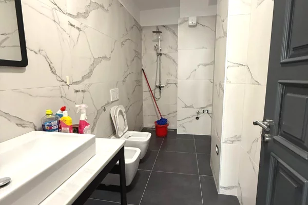 Shtepi me qera 2+1 ne Tirane - 850 Euro