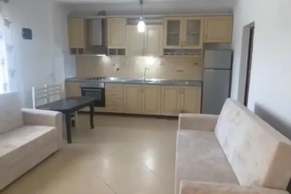 Shtepi me qera 2+1 ne Tirane - 30,000 Leke