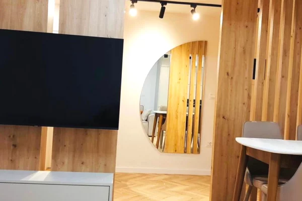 Shtepi me qera 2+1 ne Tirane - 700 Euro