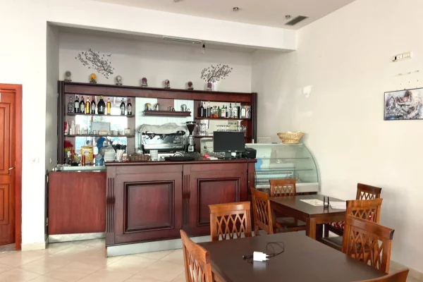 LOKAL ME QERA NE GOLEM