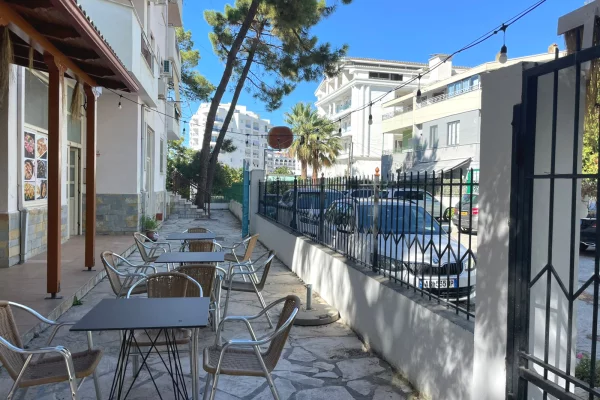 LOKAL ME QERA NE GOLEM