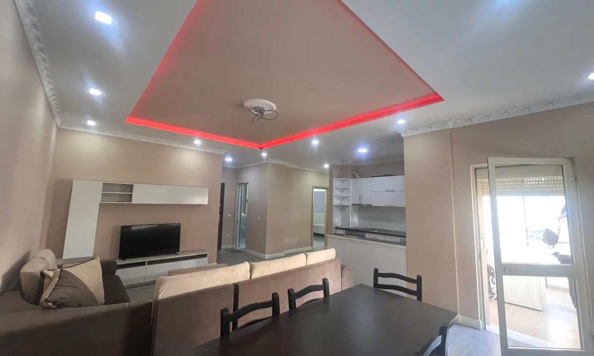 Shtepi me qera Apartament ne Tirane, 3+1, Mobilimi E mobiluar, Pagesa 550  Euro.