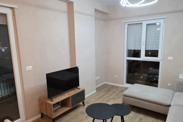 Shtepi me qera Apartament ne Tirane, 2+1, Mobilimi E mobiluar, Pagesa 550  Euro.