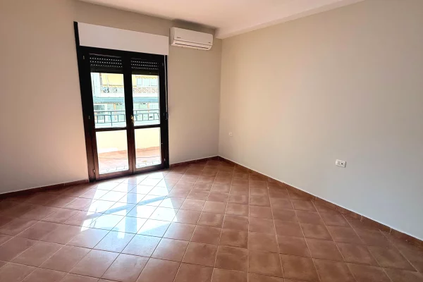 Shtepi me qera Apartament ne Tirane, 1+1, Mobilimi E mobiluar, Pagesa 340  Euro.