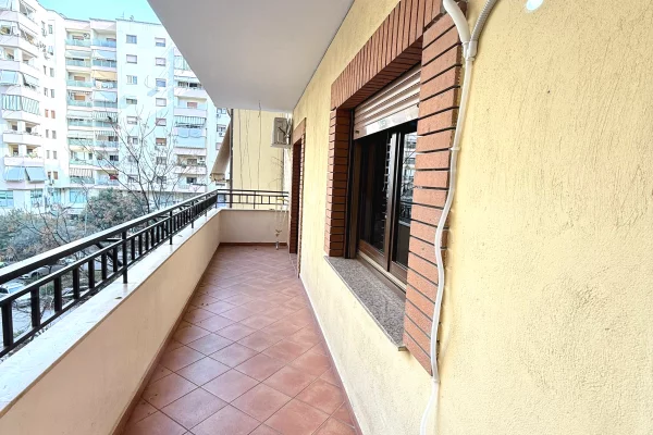 Shtepi me qera Apartament ne Tirane, 1+1, Mobilimi E mobiluar, Pagesa 340  Euro.