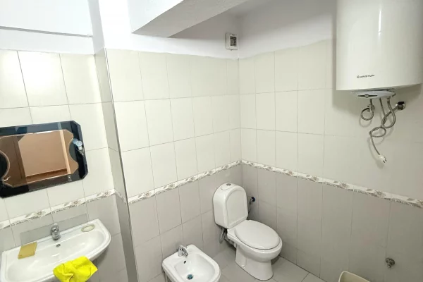 Shtepi me qera Apartament ne Tirane, 1+1, Mobilimi E mobiluar, Pagesa 340  Euro.