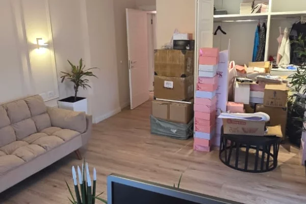 Business Property for Rent 3+1 in Tirana - 95,000 Leke