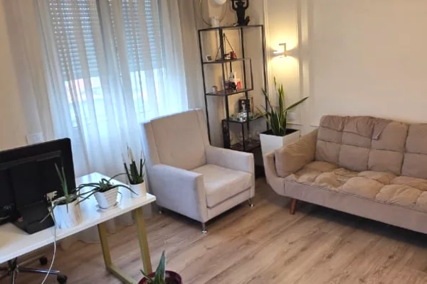 Jepet me qira ambient per zyre – 120 m2