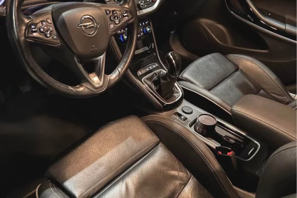 Makina ne shitje ne Prishtine - 14,000 Euro