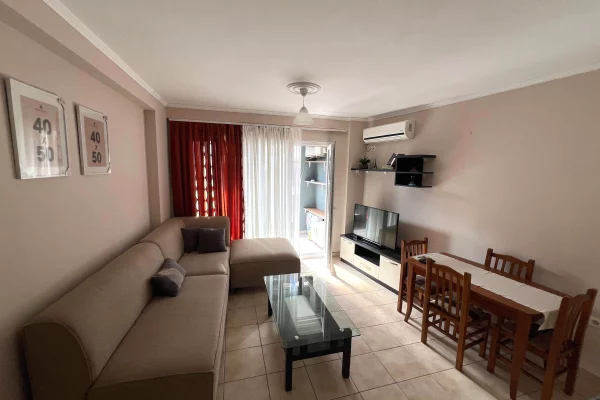 Shtepi me qera 1+1 ne Tirane - 40,000 Leke