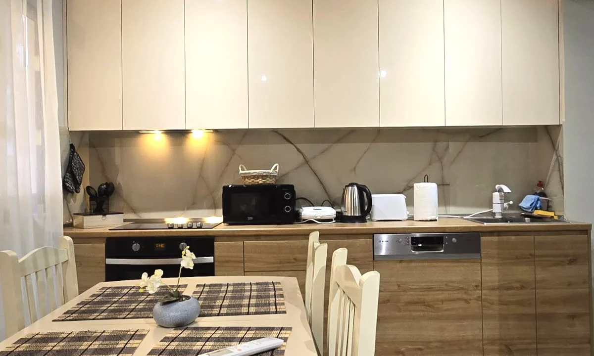 Shtepi me qera Apartament ne Tirane, 2+1, Mobilimi E mobiluar, Pagesa 650  Euro.