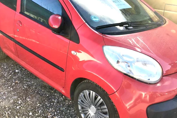 Cars for sale in Tirana - 300,000 Leke