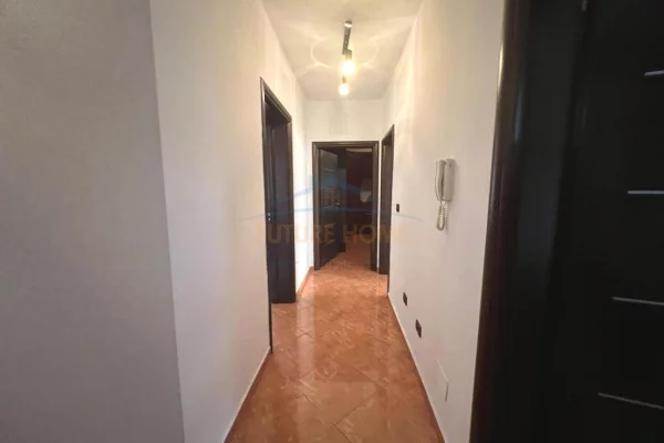 Shtepi me qera 3+1 ne Tirane - 632 Euro