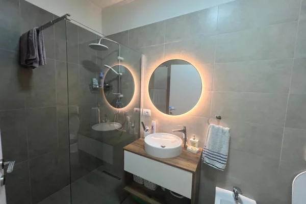 Shtepi ne shitje 2+1 ne Tirane - 250,002 Euro