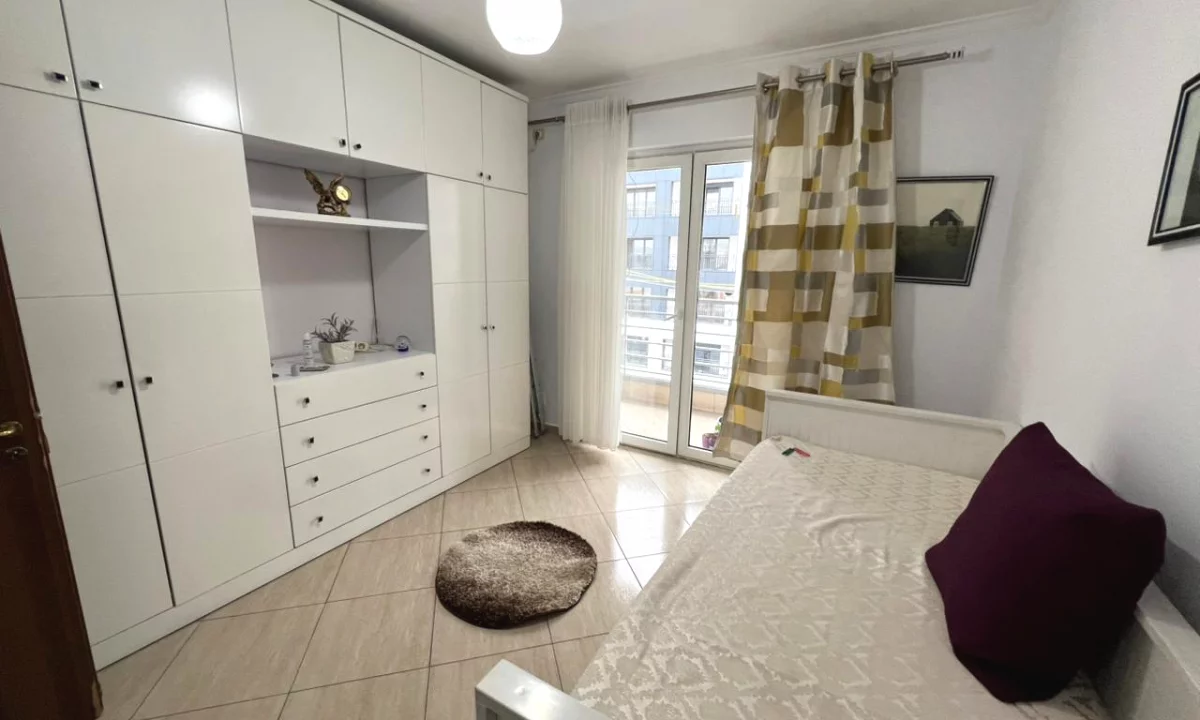 Shtepi me qera Apartament ne Tirane, 2+1, Mobilimi E mobiluar, Pagesa 702  Euro.