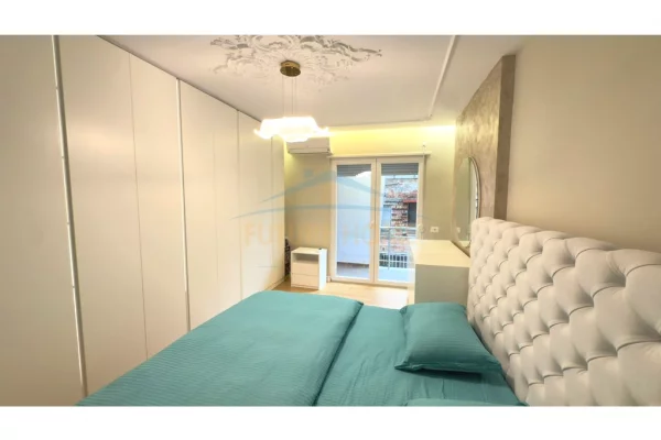 Shtepi ne shitje Apartament ne Tirane, 2+1, Mobilimi E mobiluar, Pagesa 475,000  Euro.