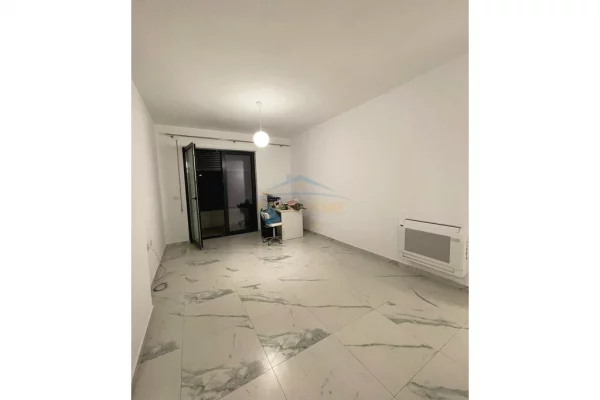 Shtepi me qera 2+1 ne Tirane - 550 Euro