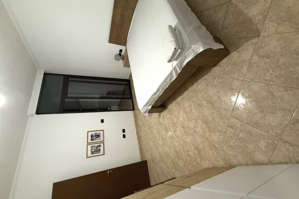 Shtepi me qera 2+1 ne Tirane - 75,000 Leke