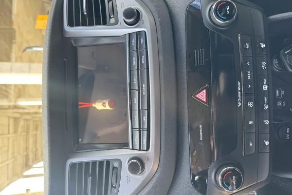 Makina ne shitje ne Tirane, Hyundai, 2015 Diesel,Kambio Automatik Pagesa 13,000  Euro.