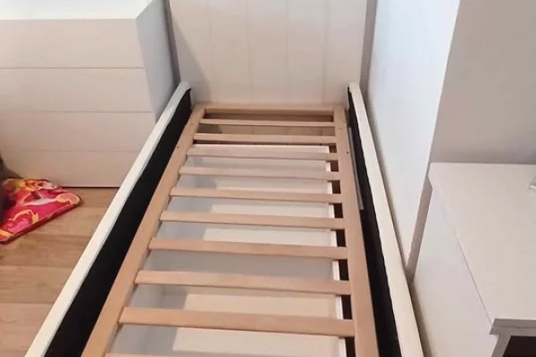 Mobilje dhe Elektroshtepiake ne Tirane - 25,000 Leke