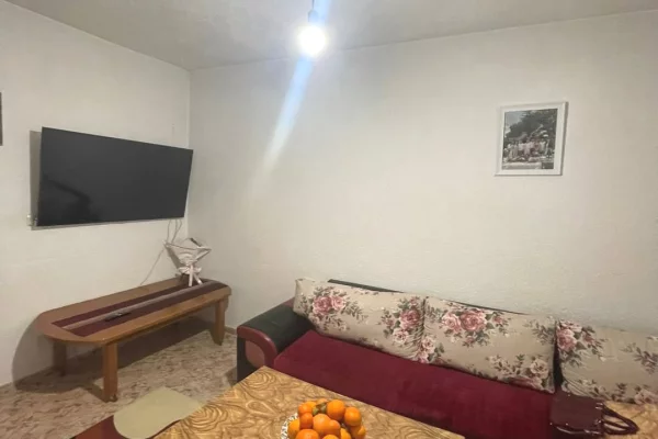 Shtepi me qera Apartament ne Tirane, 3+1, Mobilimi E mobiluar, Pagesa 50,000  Leke.