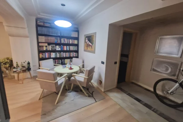 Shtepi ne shitje 2+1 ne Tirane - 400,000 Euro