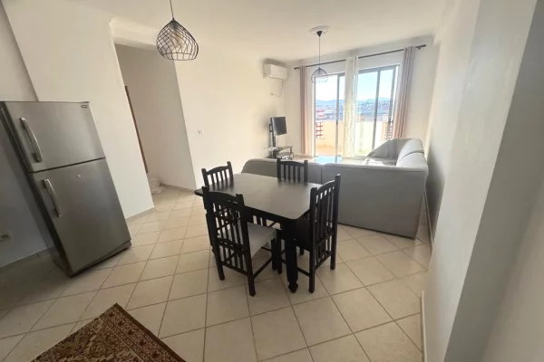 Shtepi me qera Apartament ne Tirane, 2+1, Mobilimi E mobiluar, Pagesa 50,000  Leke.