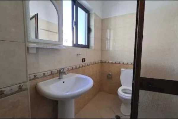 Shtepi me qera Apartament ne Tirane, 2+1, Mobilimi E mobiluar, Pagesa 500  Euro.