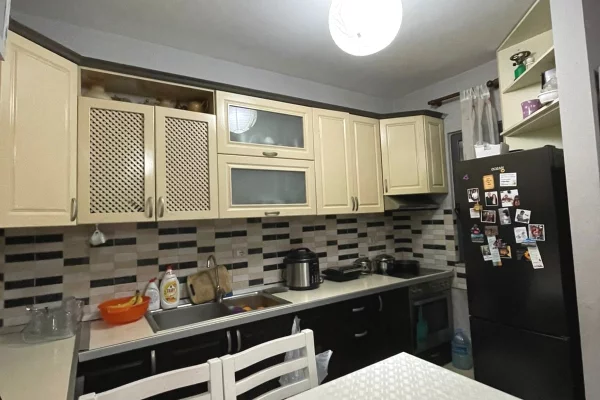 Shtepi ne shitje 2+1 ne Tirane - 165,000 Euro