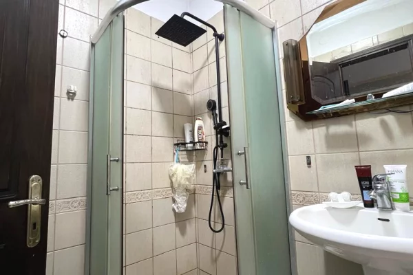 Shtepi ne shitje 2+1 ne Tirane - 165,000 Euro