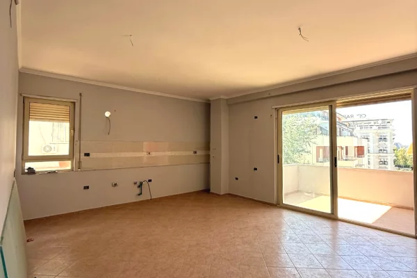 Shtepi ne shitje 2+1 ne Tirane - 225,000 Euro