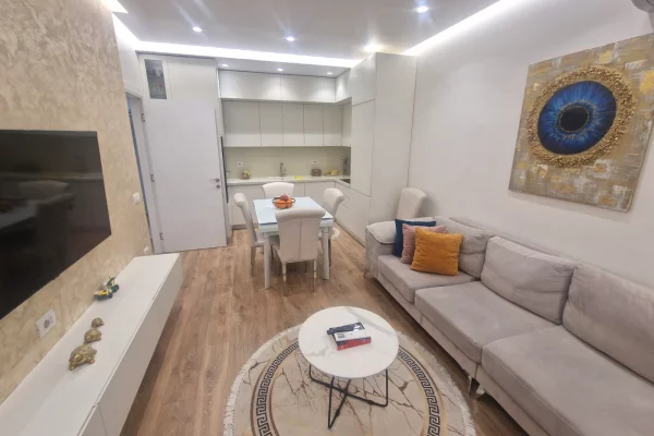 Shtepi ne shitje Apartament ne Tirane, 2+1, Mobilimi E mobiluar, Pagesa 280,000  Euro.
