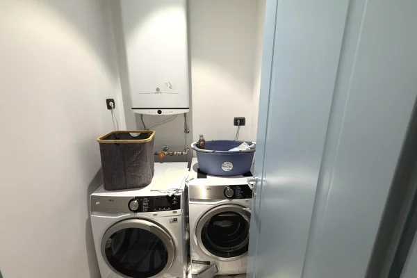 Shtepi ne shitje 3+1 ne Tirane - 430,000 Euro