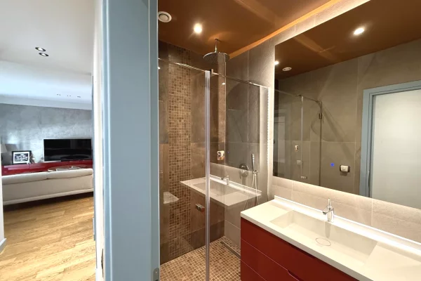 Shtepi ne shitje 3+1 ne Tirane - 430,000 Euro