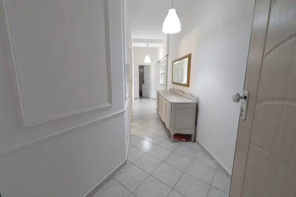 Shtepi ne shitje 2+1 ne Tirane - 160,000 Euro