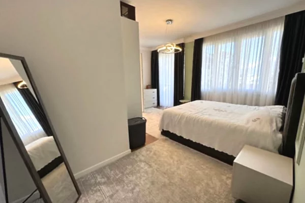 Shtepi ne shitje Apartament ne Tirane, 2+1, Mobilimi E mobiluar, Pagesa 195,000  Euro.
