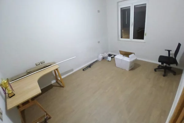 Shtepi me qera Apartament ne Tirane, 2+1, Mobilimi Bosh, pa mobiluar, Pagesa 550  Euro.