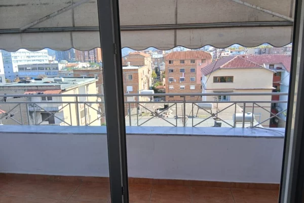 Shtepi me qera Apartament ne Tirane, 1+1, Mobilimi E mobiluar, Pagesa 550  Euro.