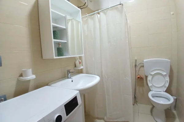 Shtepi me qera Apartament ne Tirane, 2+1, Mobilimi E mobiluar, Pagesa 65,000  Leke.